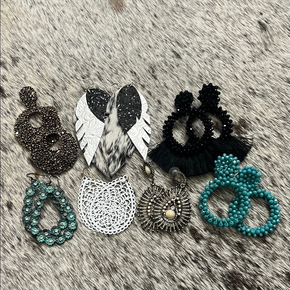 7 pairs dangle earrings